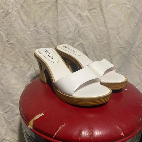 Two lips: vintage 80s leather heels - Picture 2 of 8